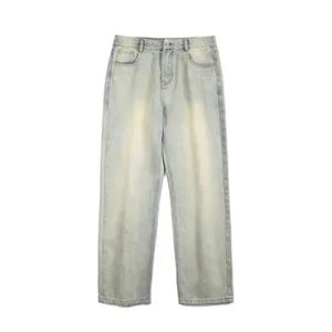 Hellblaue Straight-Leg Jeans mit Vintage-Waschung, Distressed-Finish und klassischem Fünf-Pocket-Stil