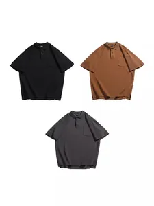 Polo pour homme avec poche poitrine et col à revers en plusieurs couleurs unies
