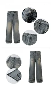 Détails du jean vintage délavé bleu clair avec ourlets effilochés et coupe large