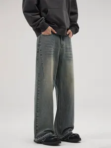 Jean large pour homme avec ourlet brut et délavage vintage de style streetwear cleanfit