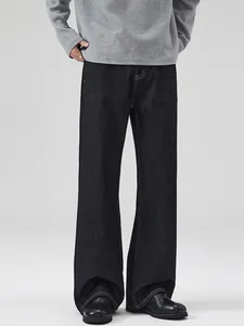 Men's wide-leg fleece-lined indigo denim jeans with high-waist pleated design
