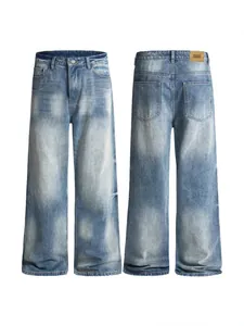 Vintage washed blue flared denim jeans for men and women with a cleanfit straight cut