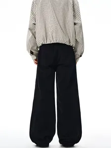 Men's minimalist black wide-leg casual pants in loose straight fit with premium drape