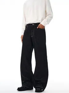 Dunkelblaue Herren-Jeans mit weitem Bein aus Raw Denim und klassischem Five-Pocket-Stil