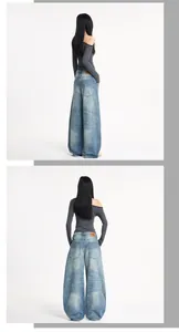 Vue arrière d'un jean baggy délavé vintage avec écusson en cuir et coupe décontractée