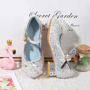 Chaussures de princesse argentées à paillettes pour filles avec fleur en cristal