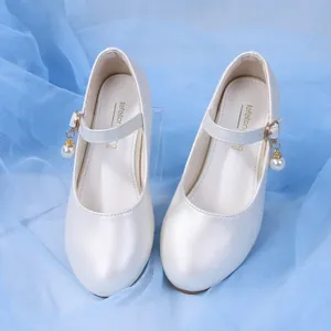 Chaussures Mary Jane Princesse Fille Blanc Künstliche Perle Avec Pendentif Künstliche Perle Petit Talon Carré Bout Rond Chaussures de Cérémonie Mariage Fête