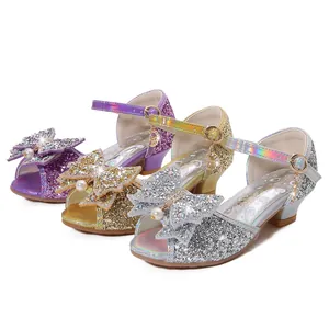 Sandalias de princesa para niña con purpurina y lazos de perlas en morado, dorado y plata