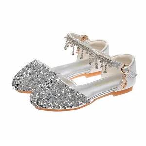 Zapatos planos plateados de princesa para niñas con lentejuelas y flecos de cristal