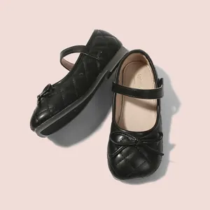 Klassische schwarze gesteppte Mary Jane Schuhe für Mädchen mit Lederschleife und Riemen