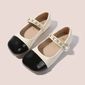 Mädchen Mary Jane Schuhe Lackleder Prinzessin Flats Mit Metallkette Künstliche Perle Strass Schnalle Für Schule Hochzeit Party Kleinkinder