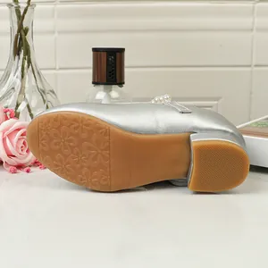 Elegant white girls princess shoes with pearl strap and floral textured non-slip sole