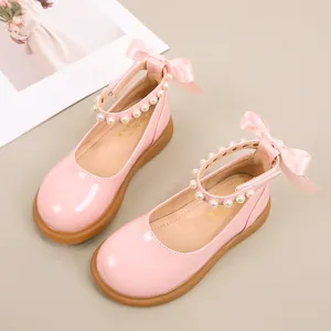 Roze Mary Jane lakschoenen voor meisjes met parel enkelbandje en satijnen strikje