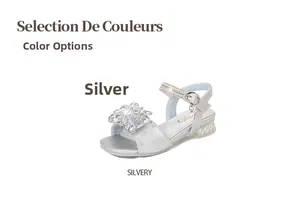 Sandales de princesse argentées avec fleur en cristal et bride en perles et strass