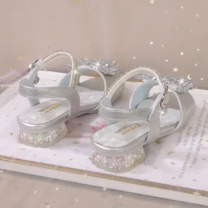 Sandales princesse argentées pour filles avec nœud en strass et talons carrés