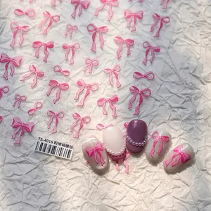 Adesivi per unghie 5D con fiocchi rosa e accenti di texture perlata in rilievo 3D