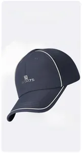 Detail of lightweight 68g quick-dry baseball cap featuring breathable R SPORTS mesh fabric