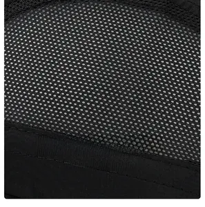 Détail du tissu en maille noire respirante avec texture de tricot en nid d'abeille