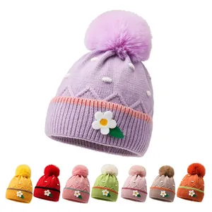 Kinderen Meisjes Winter Warme Gebreide Muts Met Grote Pompon En Madeliefje Bloemenpatch Schattige Zachte Muts