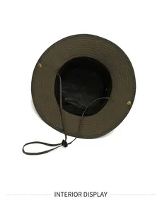 Détail du chapeau de soleil extérieur avec doublure en maille et mentonnière réglable