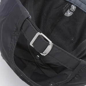 Quick-dry black baseball cap with adjustable metal buckle and breathable mesh lining