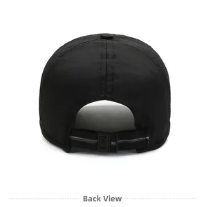 Vue arrière casquette de baseball noire en mesh à séchage rapide avec boucle
