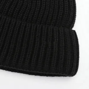 Berretto in maglia a coste nere da uomo, caldo cappello invernale elastico nero tinta unita