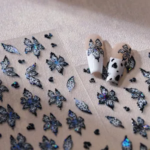 Luxus Schmetterling Nagelaufkleber mit Goldprägung und irisierendem blauem Glitzer