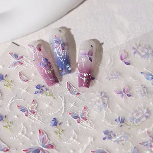 Adesivi per unghie con farfalle dorate, fiori viola sfumati e glitter laser scintillanti