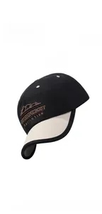 Detail of contrast baseball cap with mountain embroidery and wide brim for sun protection
