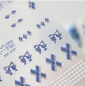 Macro de pegatinas 5D para uñas con diseño de cuadros azules y texturas de lazos en relieve