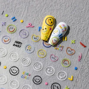 3D-geprägte Nagelaufkleber mit bunten Glücks-Smileys und Herzmustern für Maniküre