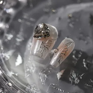 3D-Nagelaufkleber mit Schleifen, Schmetterlingen, Strass und Perlen im Sweet-Cool-Stil