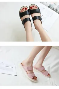 Sandales à talon compensé pour femmes en noir et rose avec brides velcro et semelles mousse