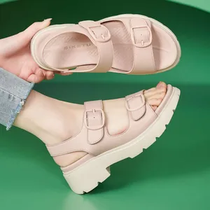 Sandali con zeppa rosa da donna con cinturini a fibbia e suola a dente di sega