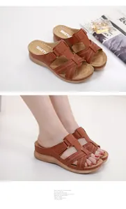 Détail des sandales compensées marron avec découpes géométriques et brides croisées