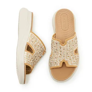Dames sandalen met sleehak, glanzende strass-steentjes en getextureerd massagevoetbed