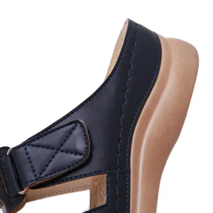 Sandales compensées bleu marine pour femmes avec surpiqûres et semelles épaisses