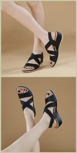 Sandalias de cuña negras para mujer con tiras cruzadas elásticas y grano fino