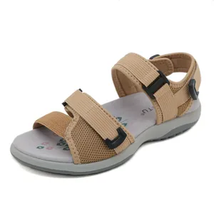Sandales de sport kaki pour femme avec brides velcro et semelle intérieure à motifs
