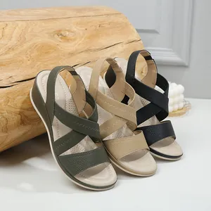 Sandalias de cuña para mujer con correas cruzadas en verde, caqui y negro