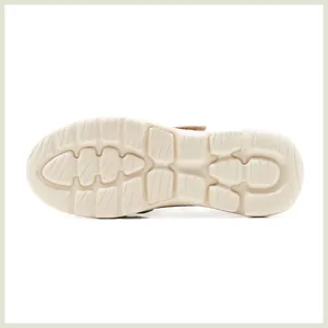 Détail de la semelle antidérapante en caoutchouc pour chaussures plates en cuir respirant