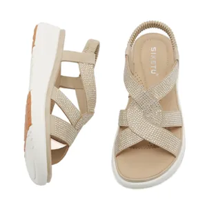 Sandali con zeppa da donna con strass in beige e cinturino elastico sul tallone