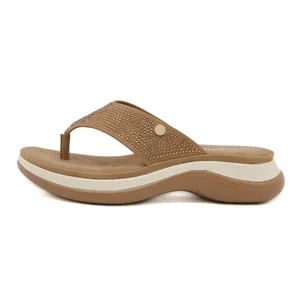Tongs à Talons Compensés pour Femmes avec Strass Sandales à Plateforme Été Plage Vacances Confortables Mules en Cuir PU Chaussures de Mode