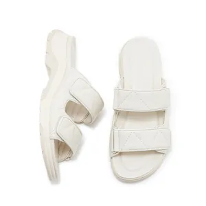 Sandalias de plataforma para mujer con patrón geométrico acolchado en color hueso