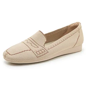 Leichte beige Strick-Loafer für Damen mit weicher Gummisohle und atmungsaktiver Einlegesohle