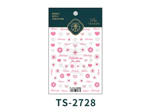 Detail von TS-2728 Nagelaufklebern mit rosa Herzen und Blumenmustern in Makro