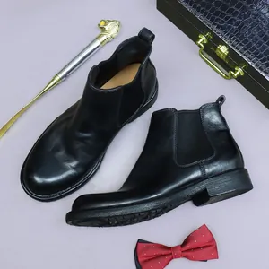 Bottines Chelsea classiques en cuir noir pour hommes avec empiècement élastique souple