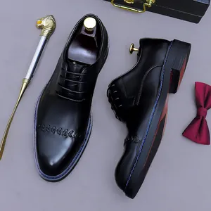 Schwarze Herren-Business-Leder-Oxfords mit gewebten Details und blauen Ziernähten