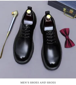 Klassische schwarze Leder-Oxfords mit Schuhspannern und hochwertiger Geschenkverpackung